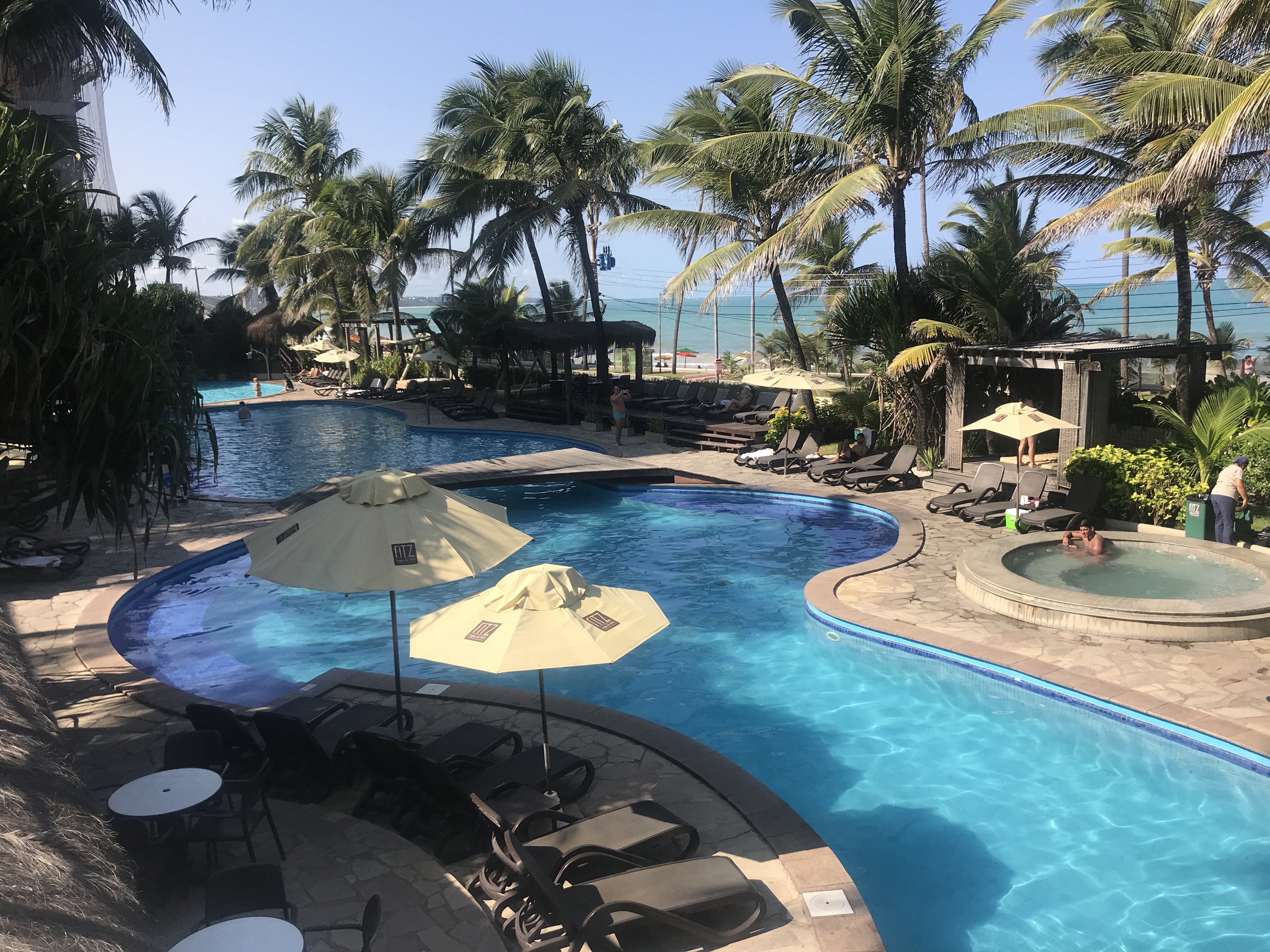 Vista da piscina do Hotel Lagoa da Anta